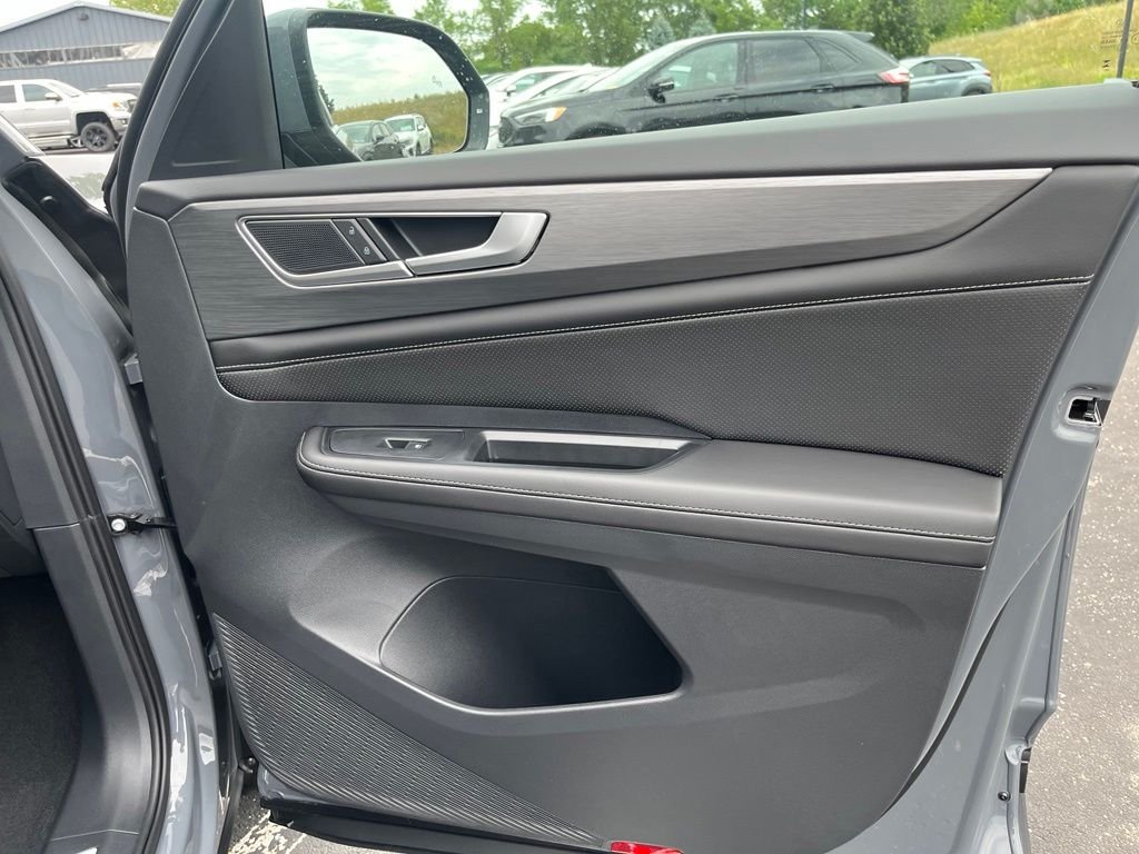 New 2026 Gray Volkswagen 2.0T SE w/Technology image 11