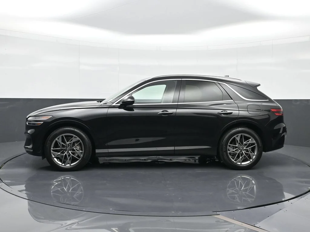 Certified Used 2024 Black Genesis 2.5T image 5