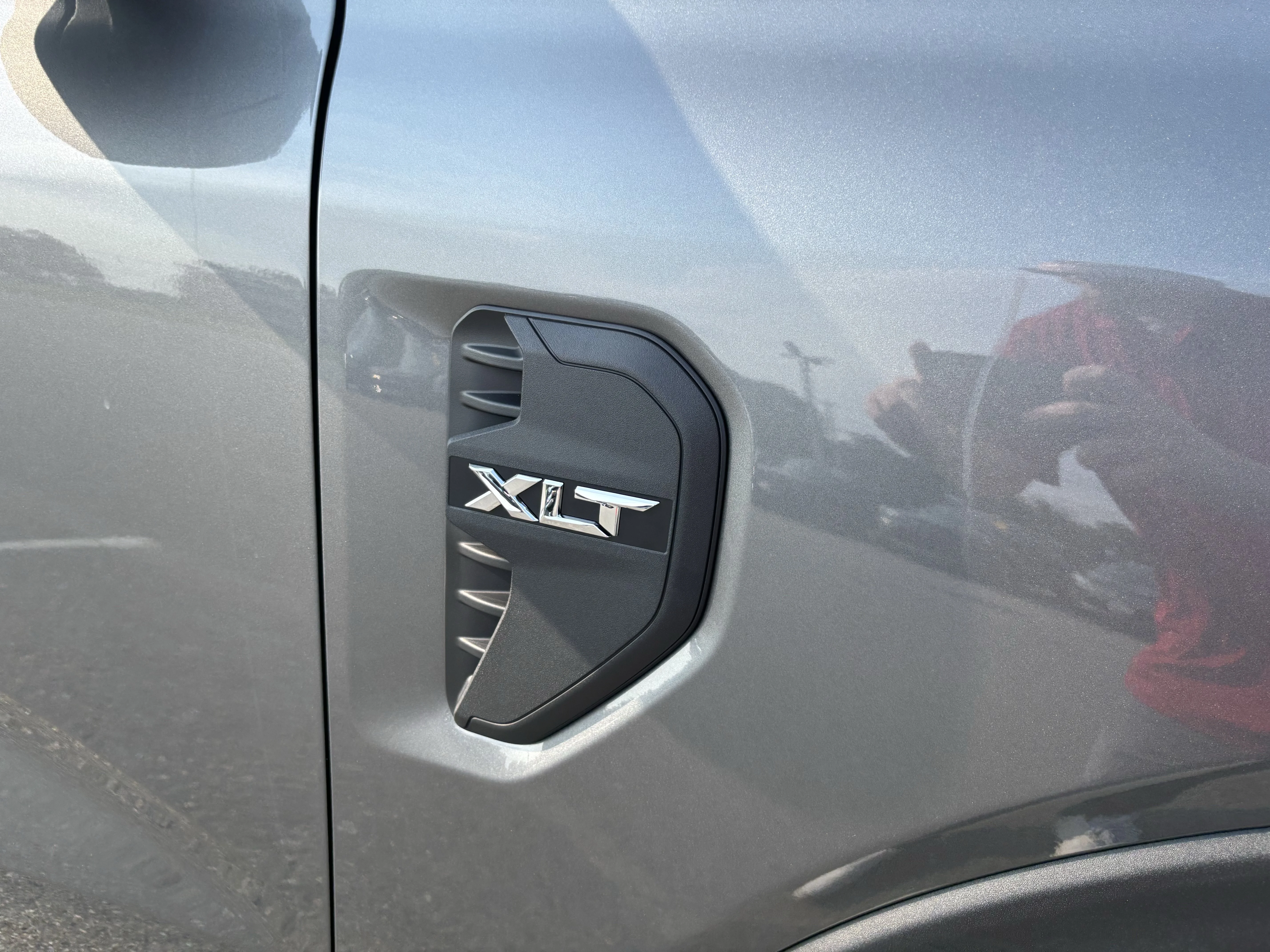 New 2026 Carbonized Gray Metallic Ford XLT image 42