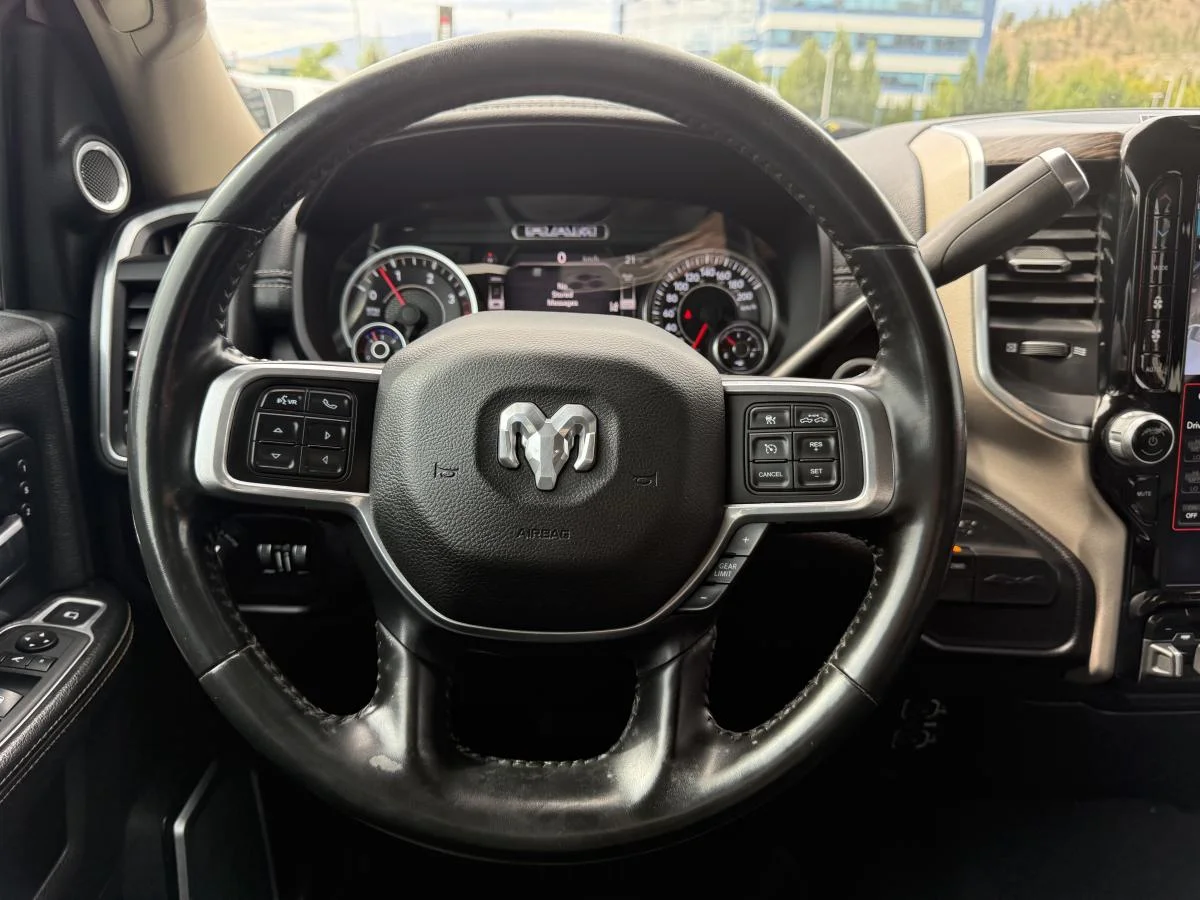 Used 2021 White RAM Laramie Crew Cab Swb image 25