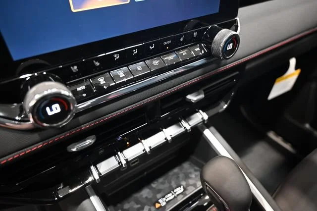 2026 Chevrolet Colorado Z71 - Photo 19