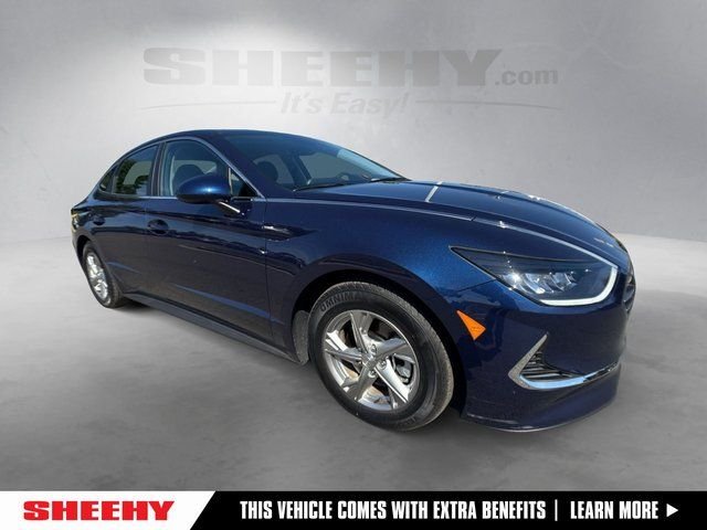 Used 2021 Blue Hyundai SE image 1