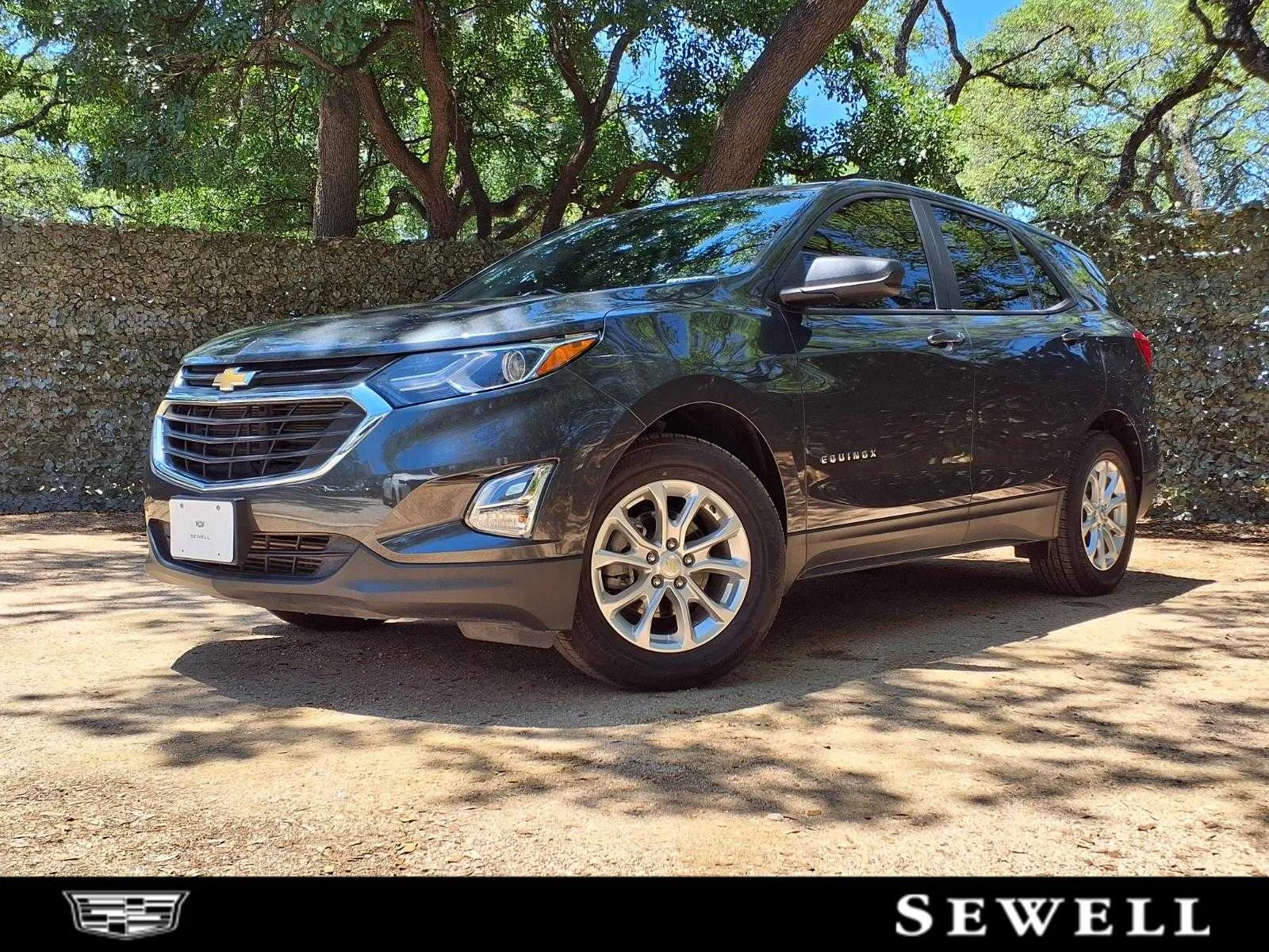 2021 Chevrolet Equinox LS's photo
