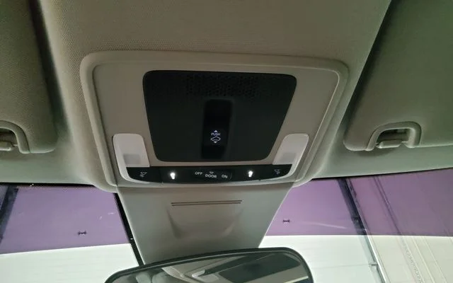 Used 2023 Silver Honda EX-L image 24