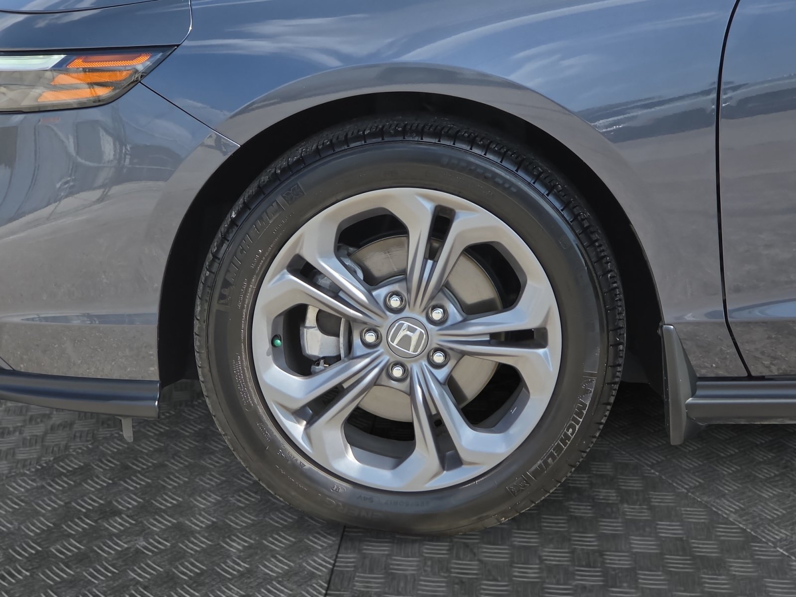 Used 2024 Meteorite Gray Metallic Honda EX image 9