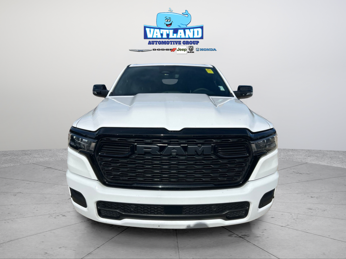 Used 2025 White Ram Big Horn/Lone Star image 8