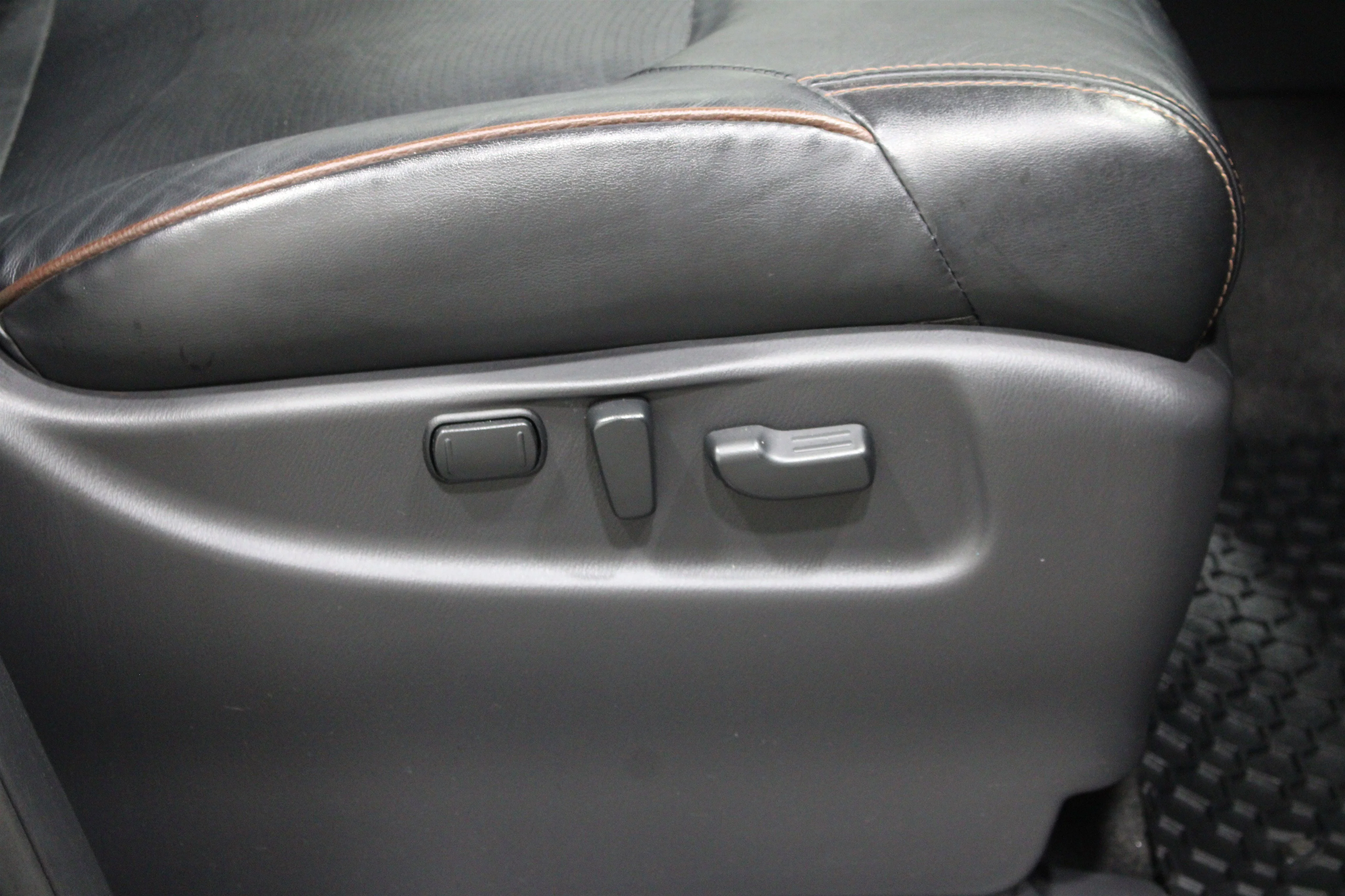 2020 Nissan Armada SL - Photo 27