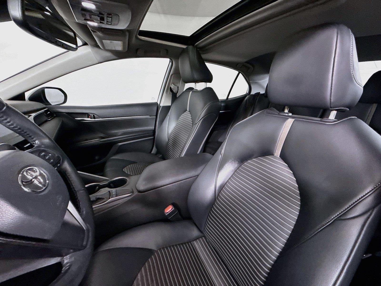 Used 2022 Ice Edge Toyota SE image 3