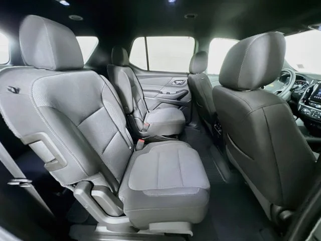 Used 2022 Gray Chevrolet 1LT image 41