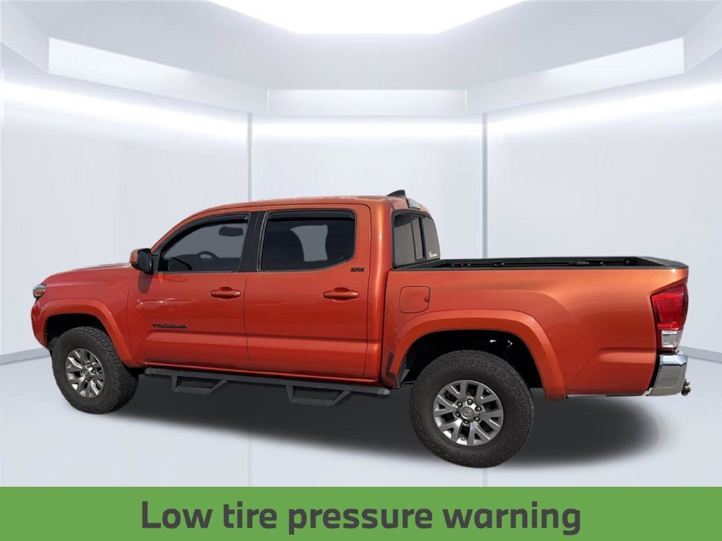 Used 2016 Red Toyota SR5 image 21