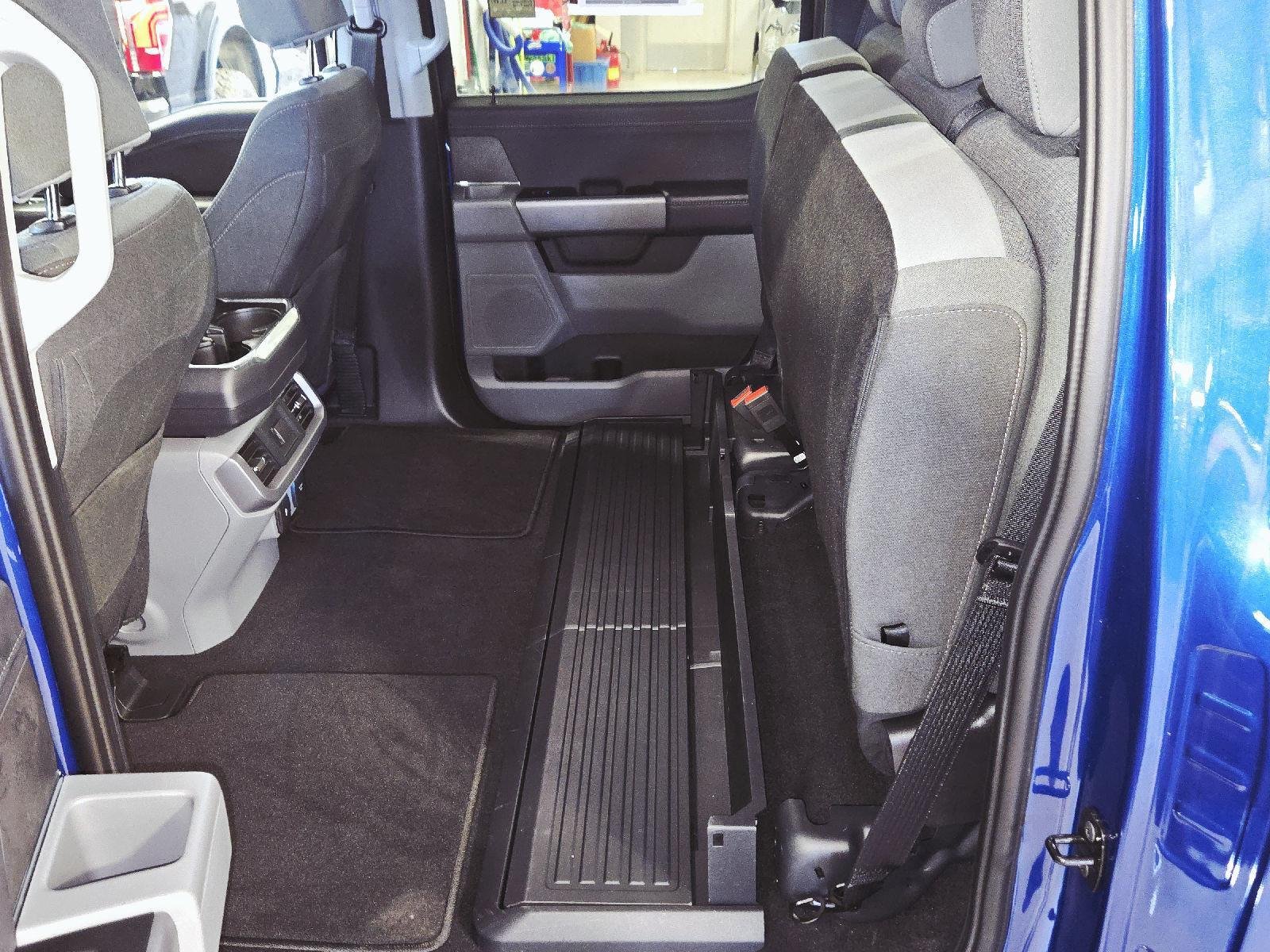 Used 2025 Atlas Blue FORD XLT image 53