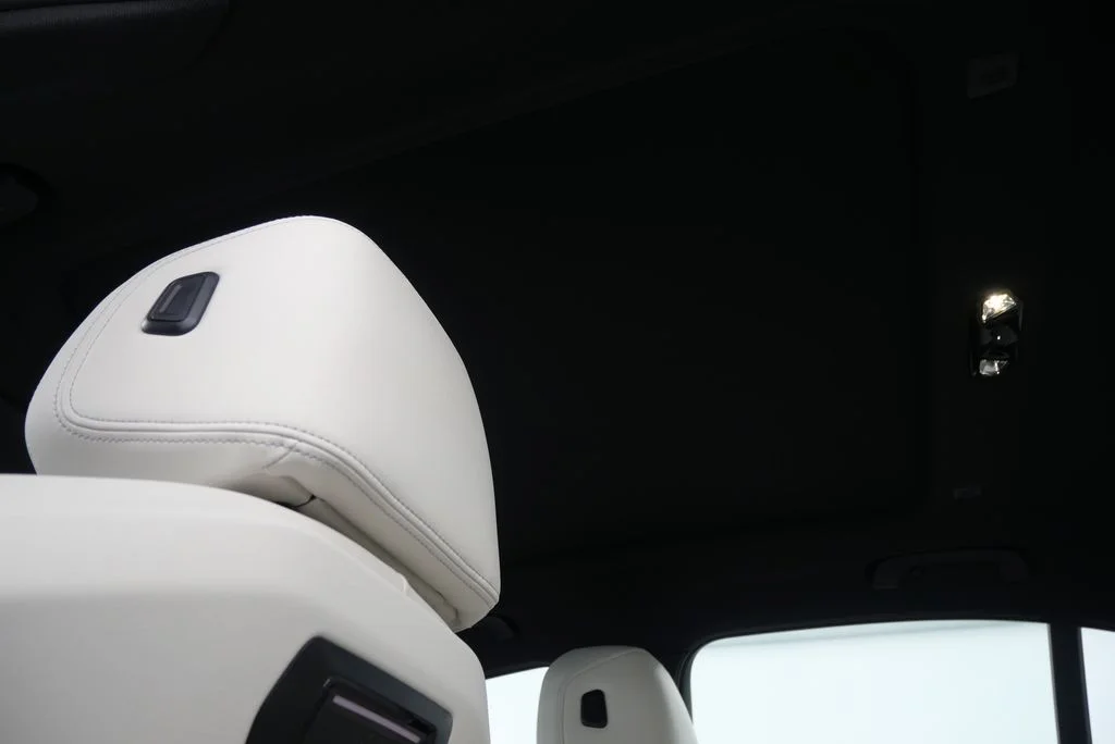 2025 BMW 5 Series 530i - Photo 19