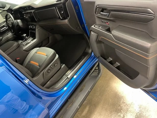Used 2024 Dynamic Blue Metallic GMC AT4 image 21