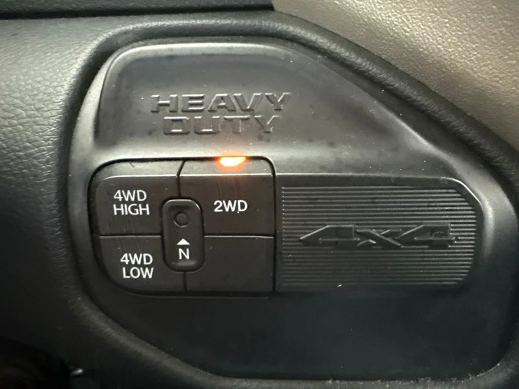 Used 2019 Blue Ram Laramie image 20