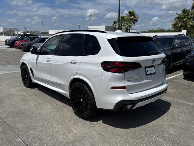 New 2026 Mineral White Metallic BMW sDrive40i image 5