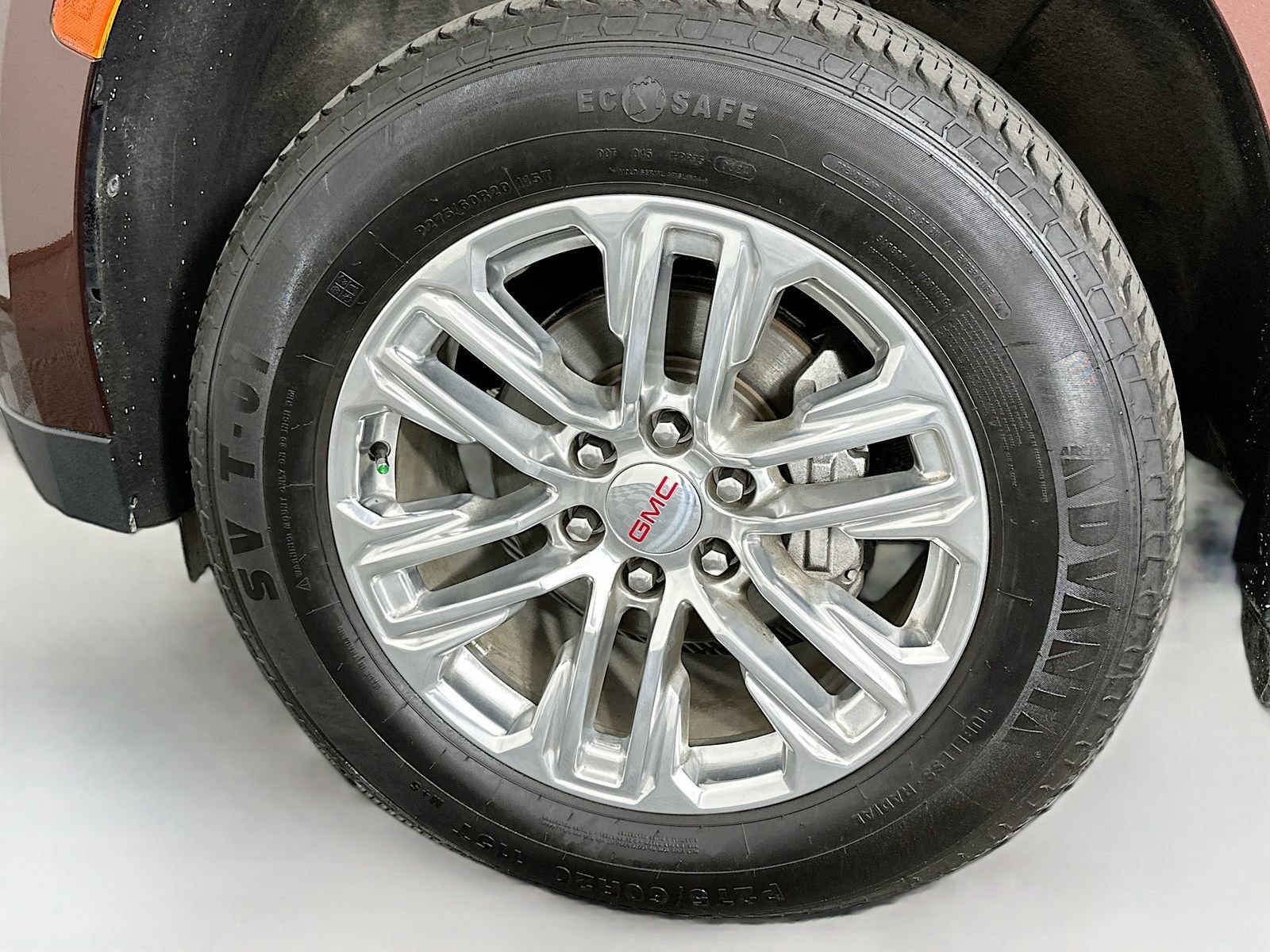 2023 GMC Yukon SLT - Photo 35