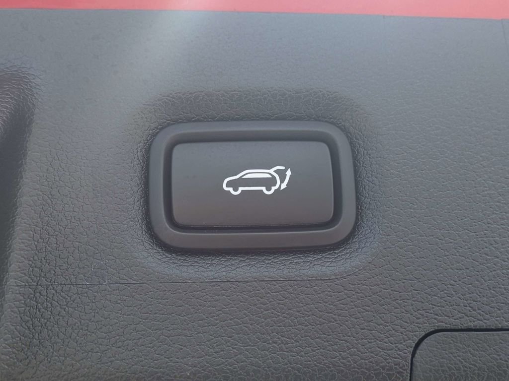 Used 2023 Red Hyundai XRT image 13