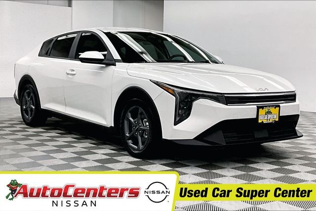 2025 Kia K4 LXS AT's photo