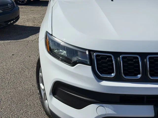 Used 2025 White Jeep Sport image 5
