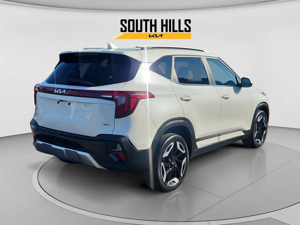 Used 2024 White Kia SX image 5