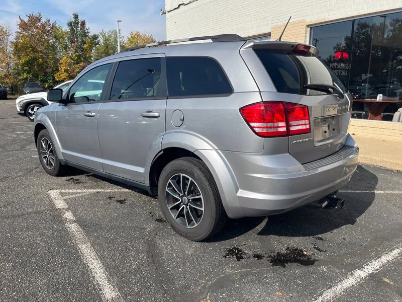 Used 2018 Silver Dodge SE image 7