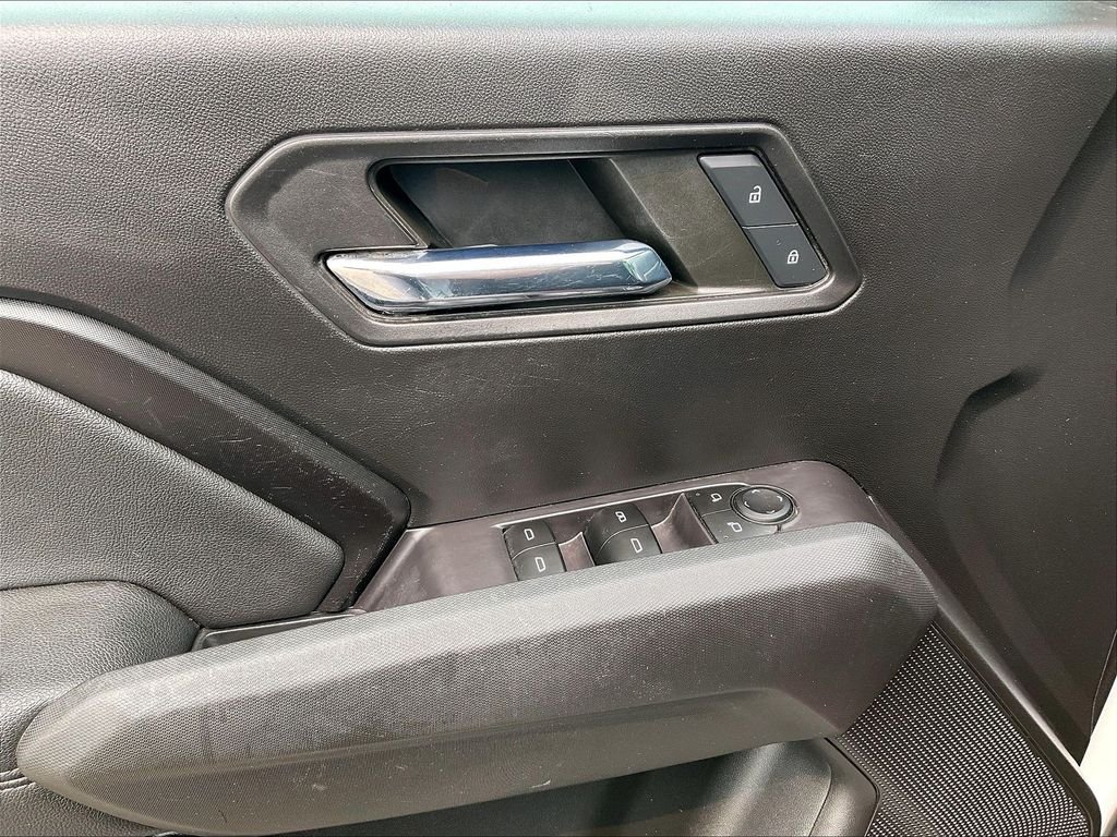 Used 2023 Summit White Chevrolet LT image 37