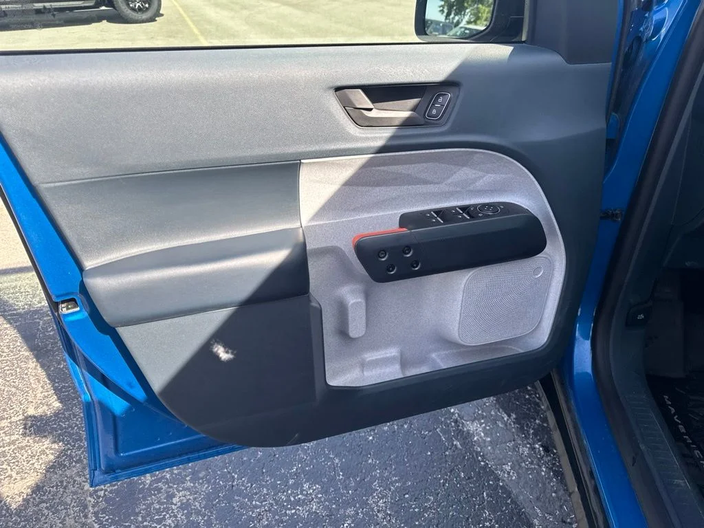 Used 2022 Blue Ford XLT image 12