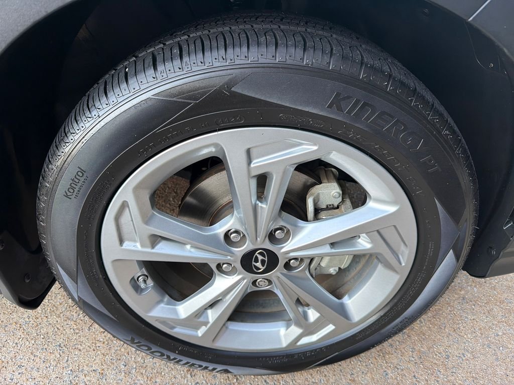 2022 Hyundai Kona SEL - Photo 12