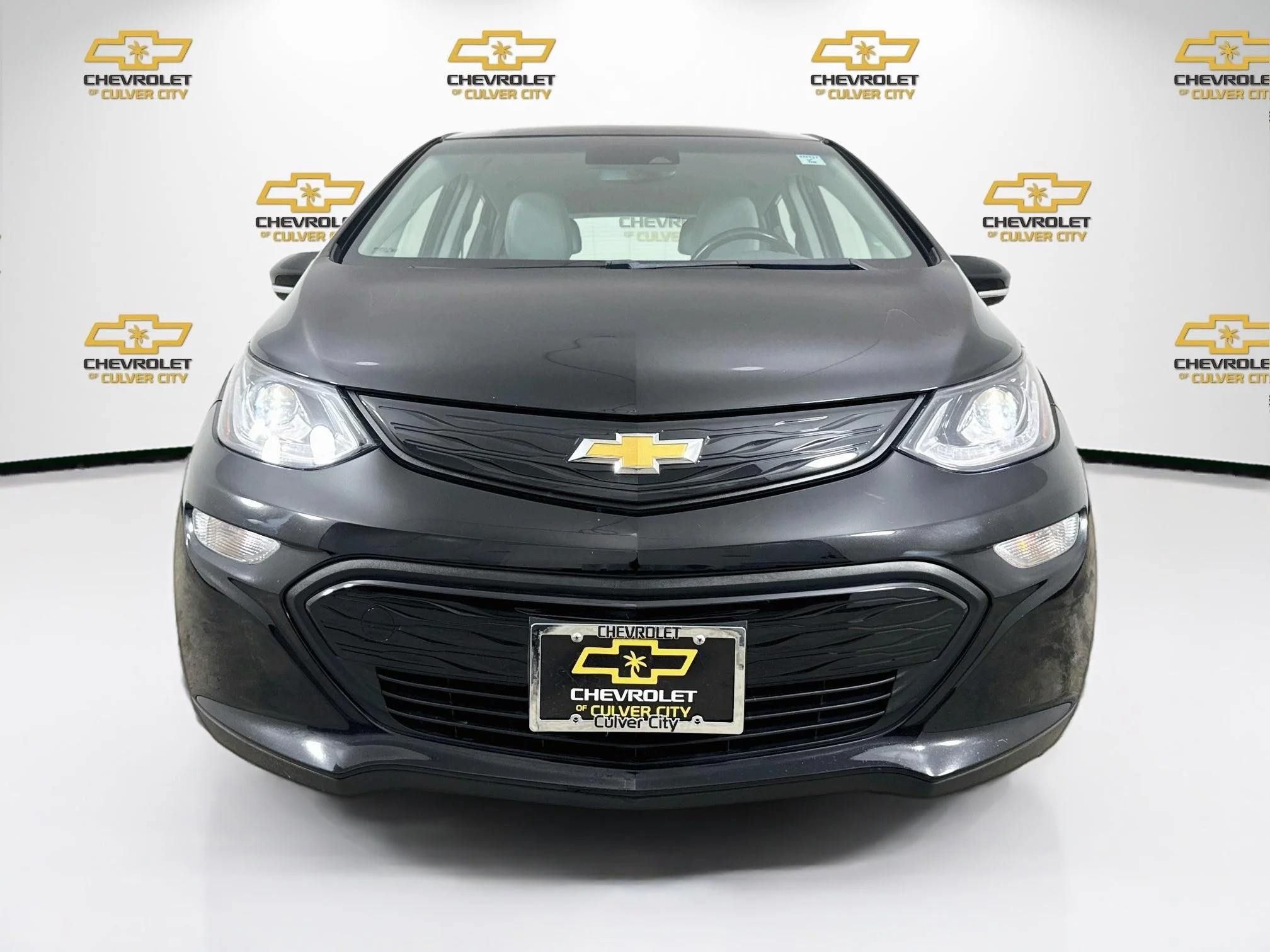 Used 2020 MOSAIC BLACK METALLIC Chevrolet LT image 2