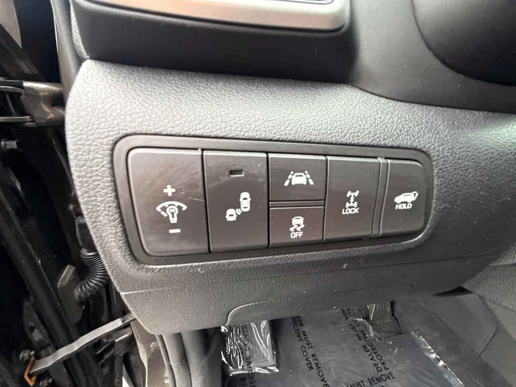 Used 2019 Green Hyundai Ultimate image 17