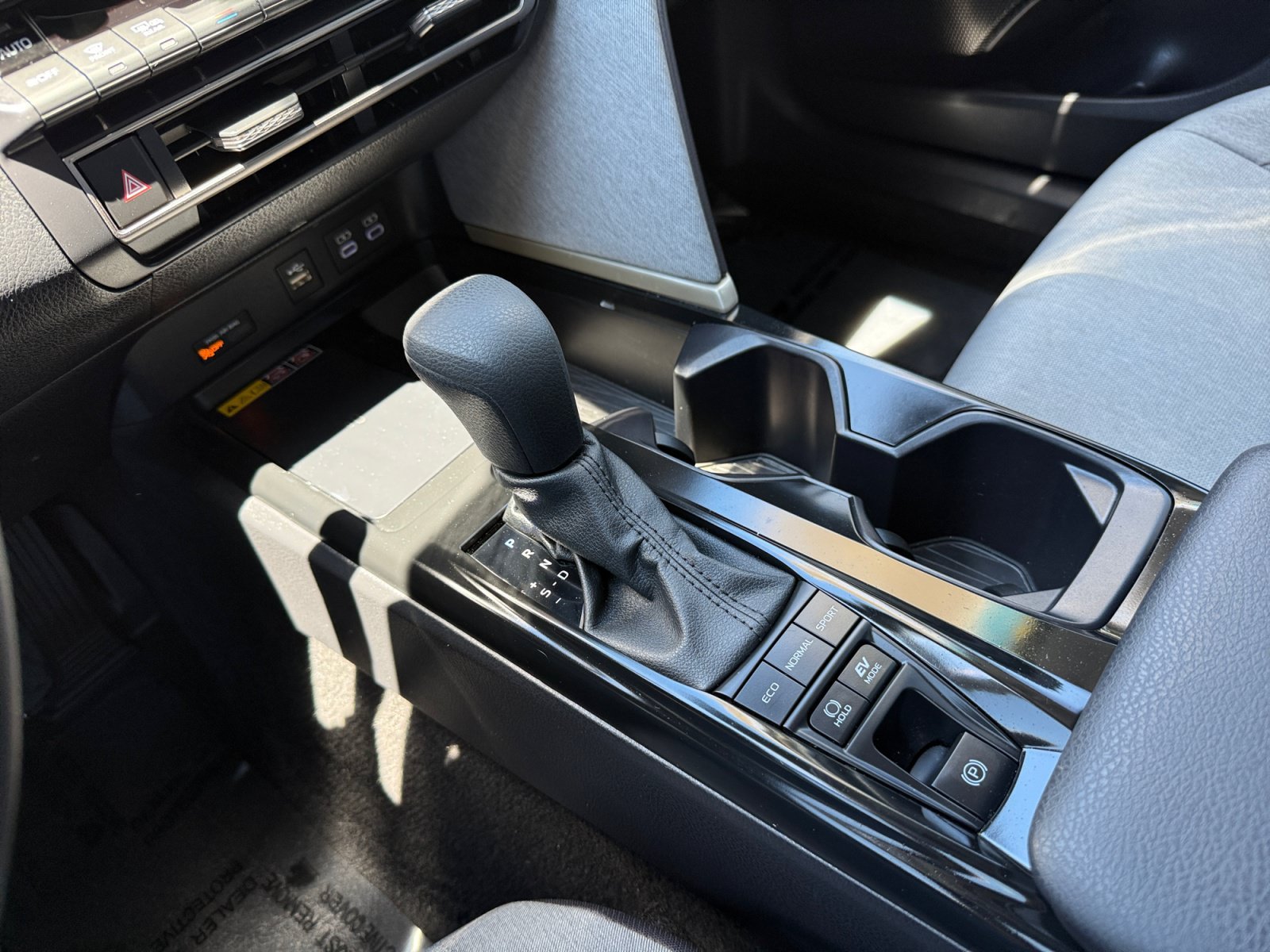 Used 2026 Ice Toyota LE image 13