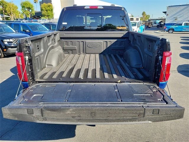 New 2025 Agate Black Metallic Ford XLT image 22