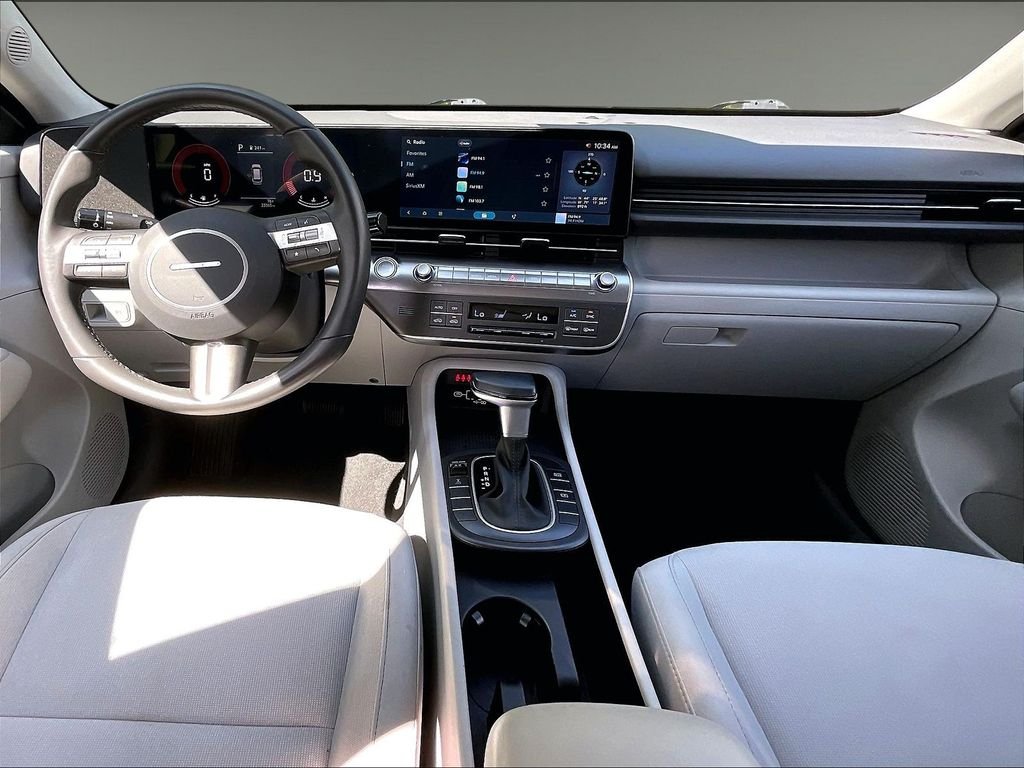 Used 2025 Atlas White Hyundai SEL image 21