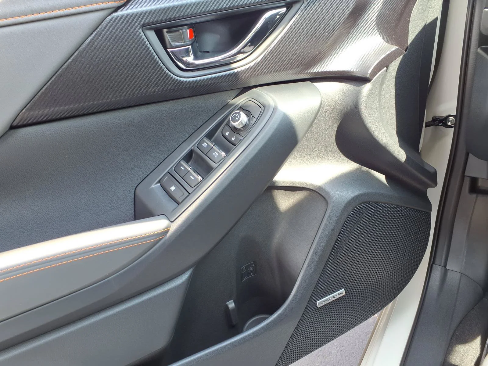 New 2026 CRYSTAL WHITE PEARL Subaru Limited Hybrid image 14
