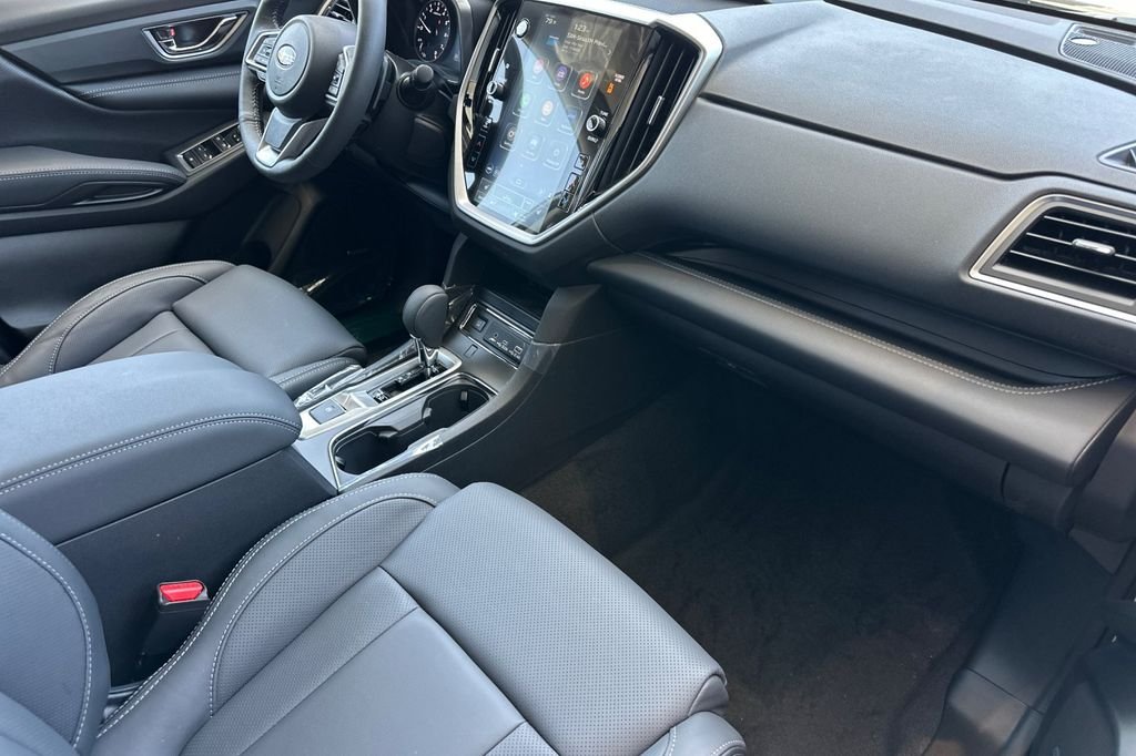 New 2026 CRYSTAL WHITE PEARL Subaru Limited 7-Passenger image 21