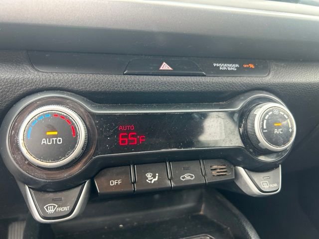 Used 2023 White Kia S image 11