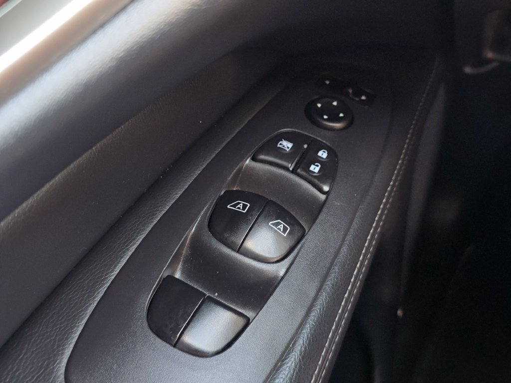 Used 2019 White Nissan SV image 27