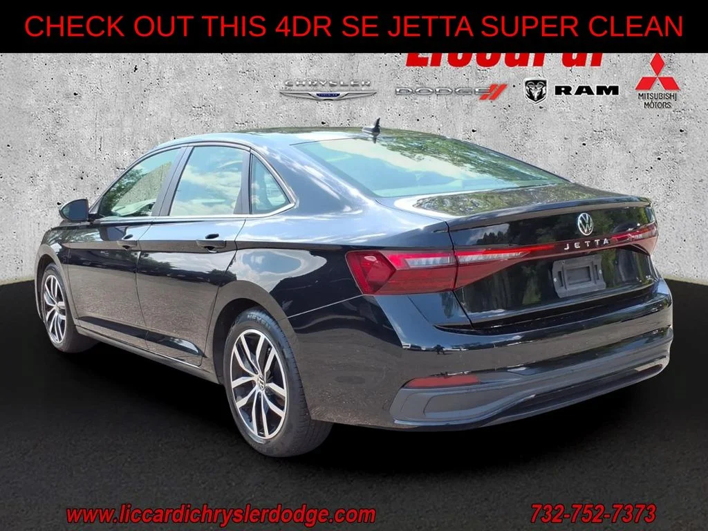 Used 2025 Black Volkswagen 1.5T SE image 4
