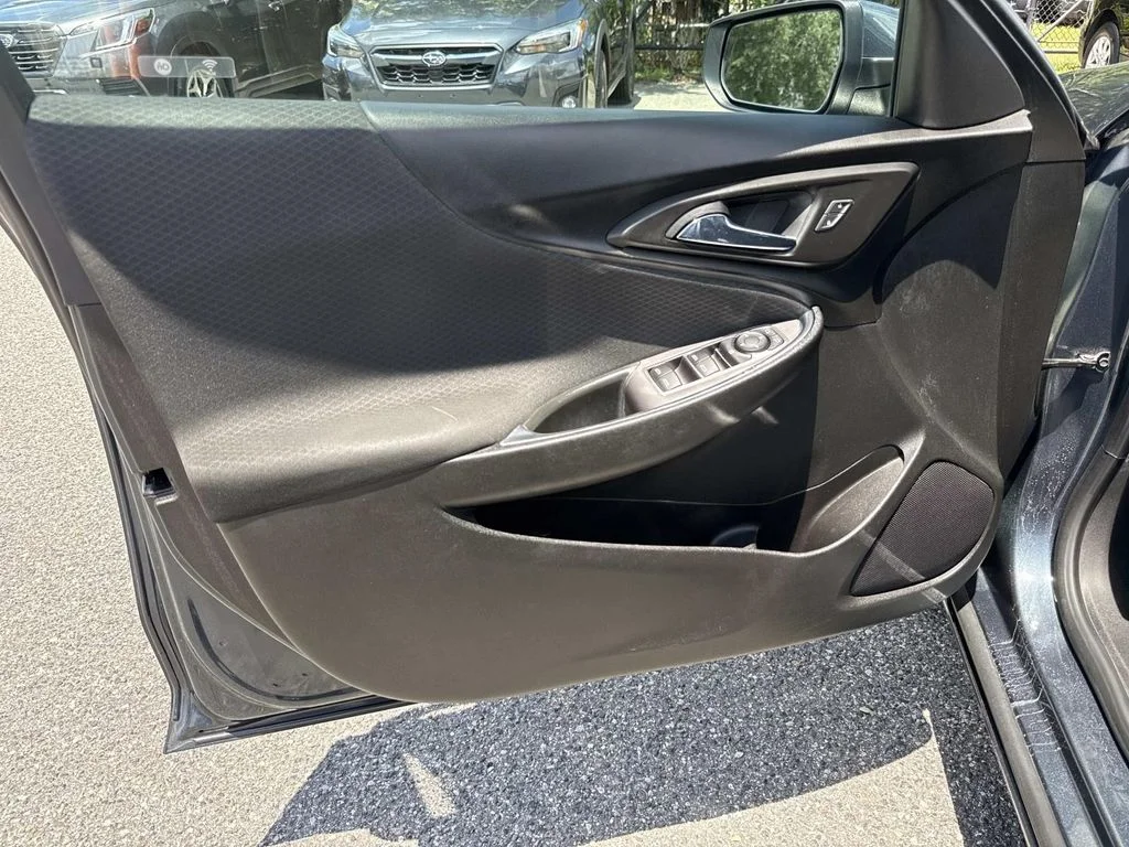 Used 2020 Gray Chevrolet LT image 21
