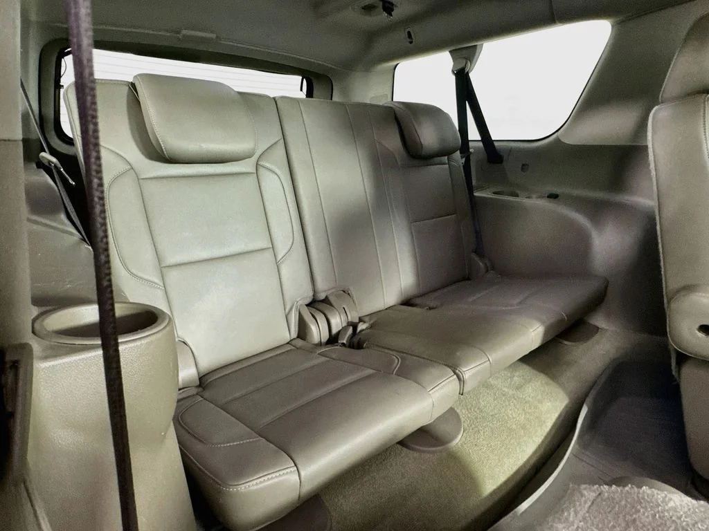 Used 2018 Iridescent Pearl Tricoat Chevrolet LT image 34