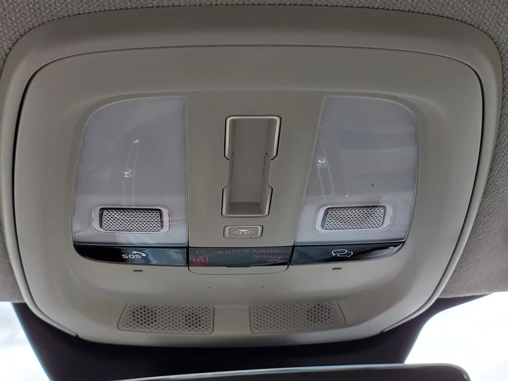 2026 Volvo XC40 Plus - Photo 14