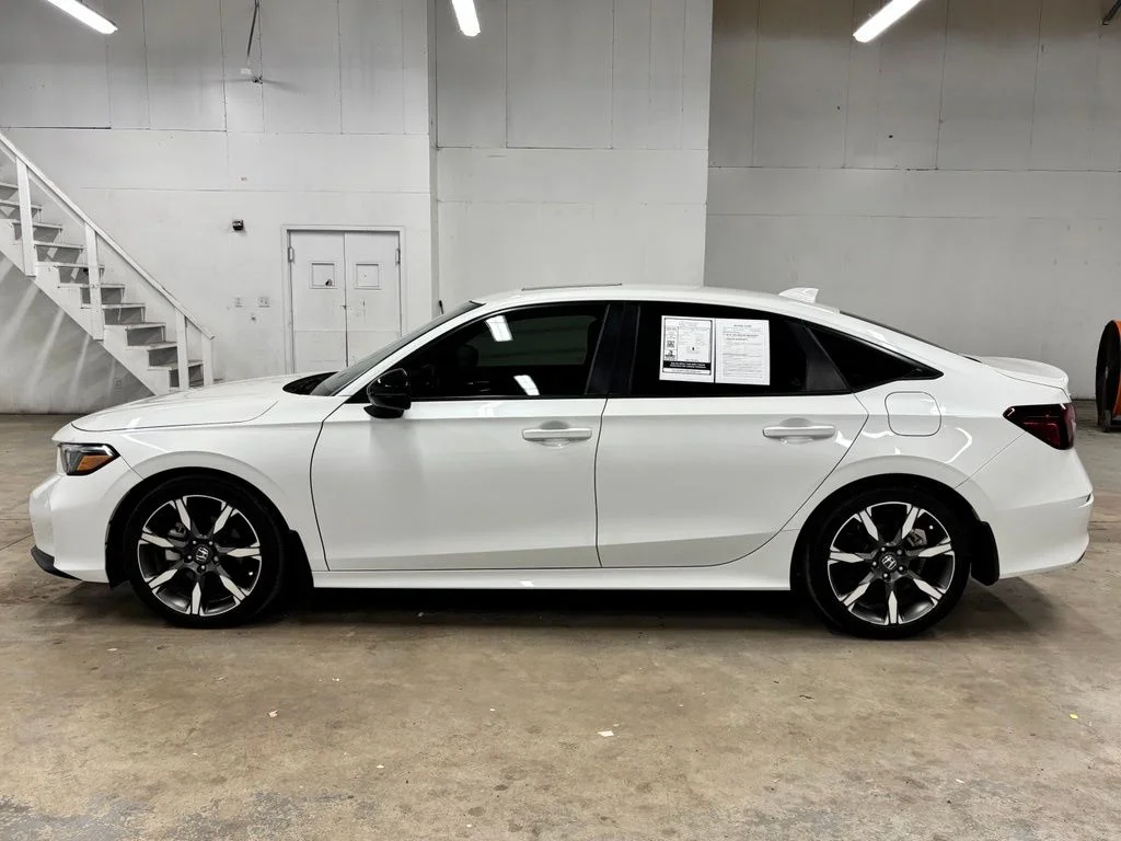 Used 2025 White Honda Sport image 4