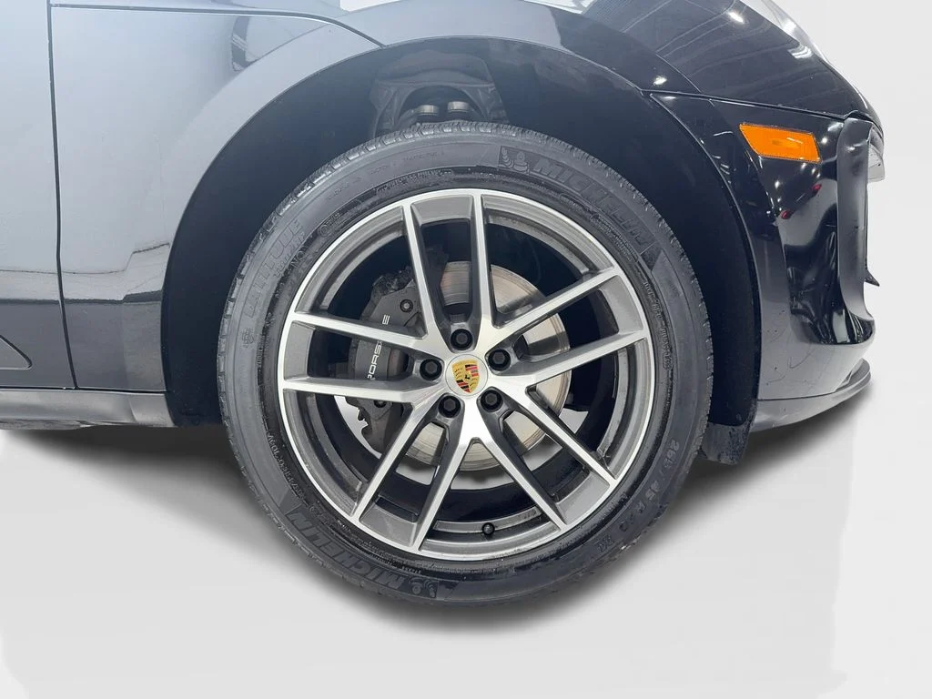 Used 2022 Black Porsche Base image 17