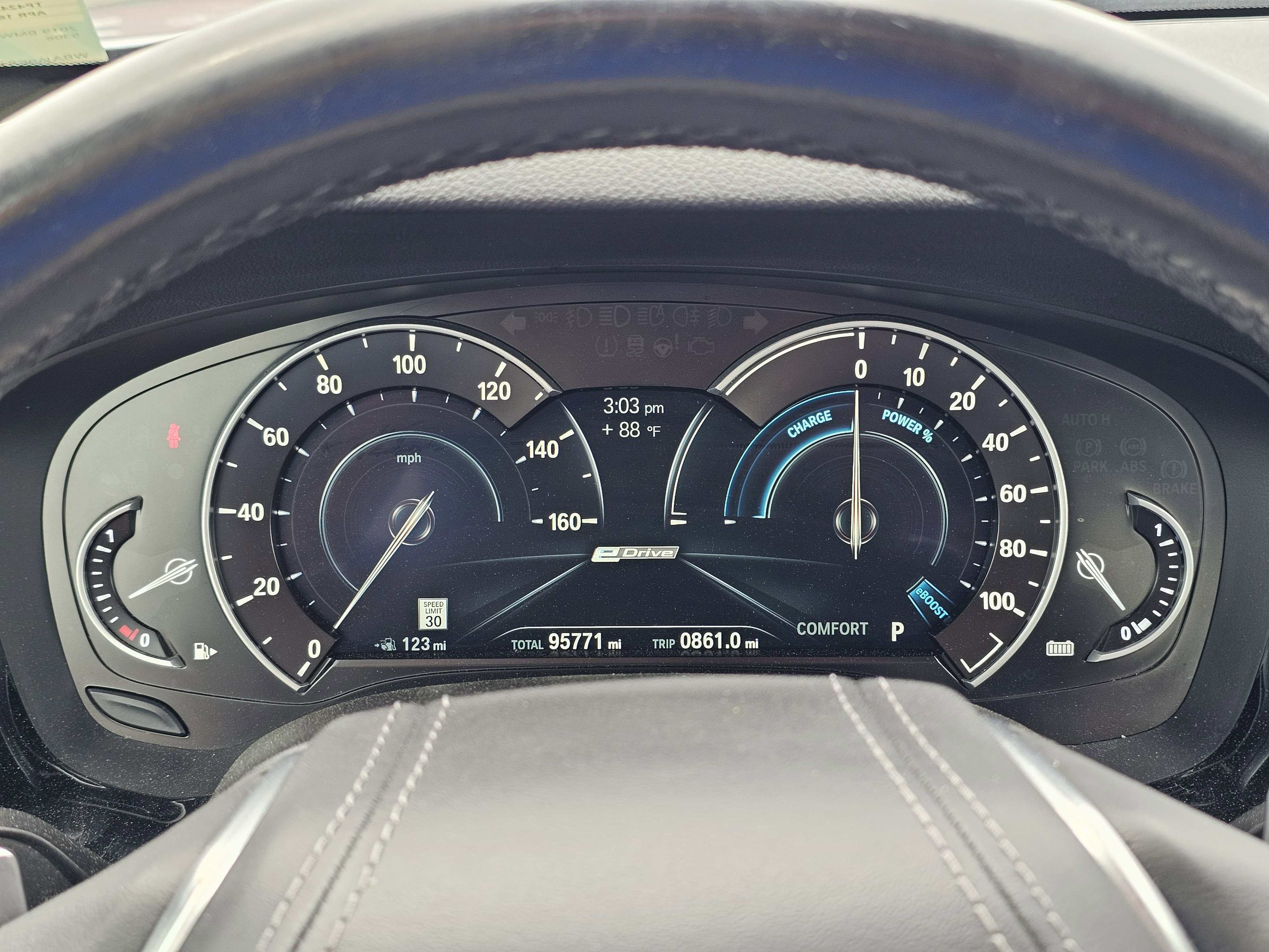 2019 BMW 5 Series 530e - Photo 23