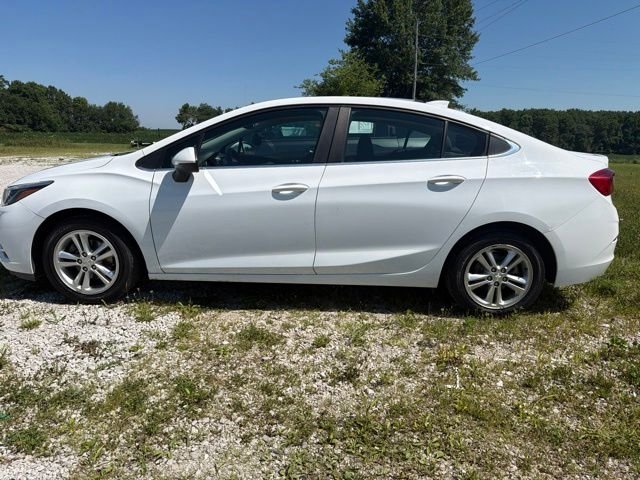 Used 2017 White Chevrolet LT image 6