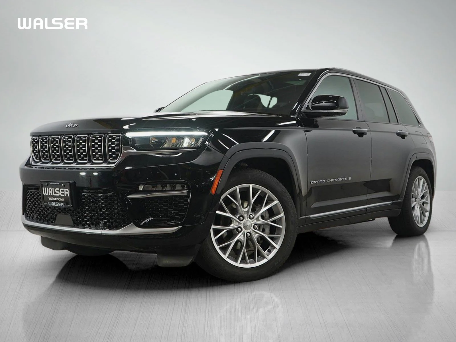 2023 Jeep Grand Cherokee Summit 4x4's photo