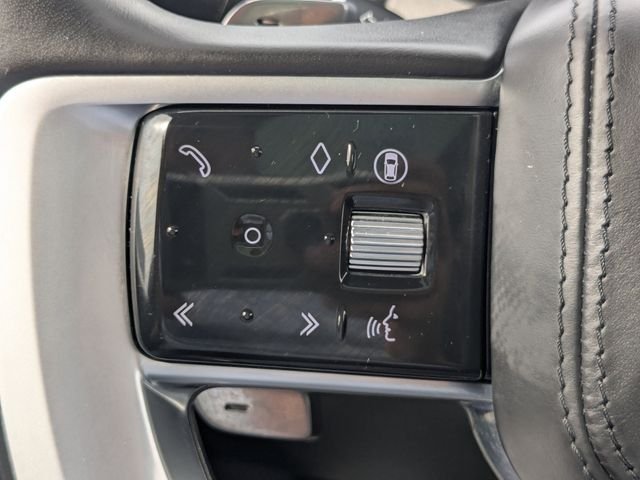Used 2024 White Land Rover SE image 24