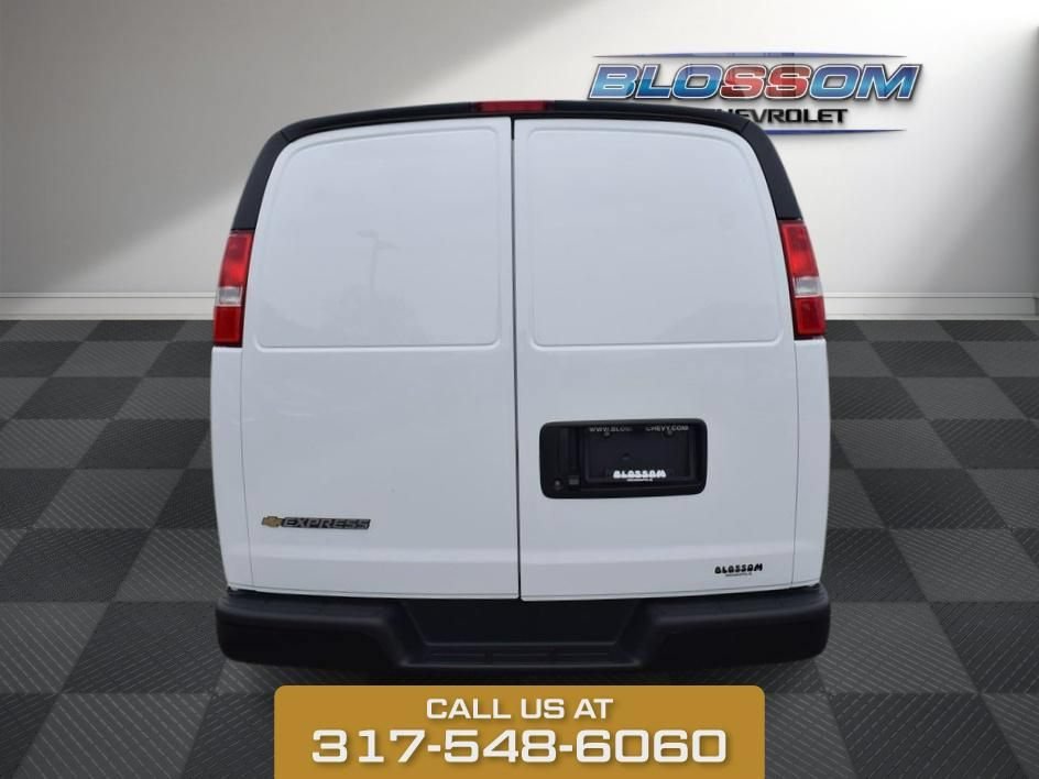 2026 Chevrolet Express Cargo Work Van - Photo 7