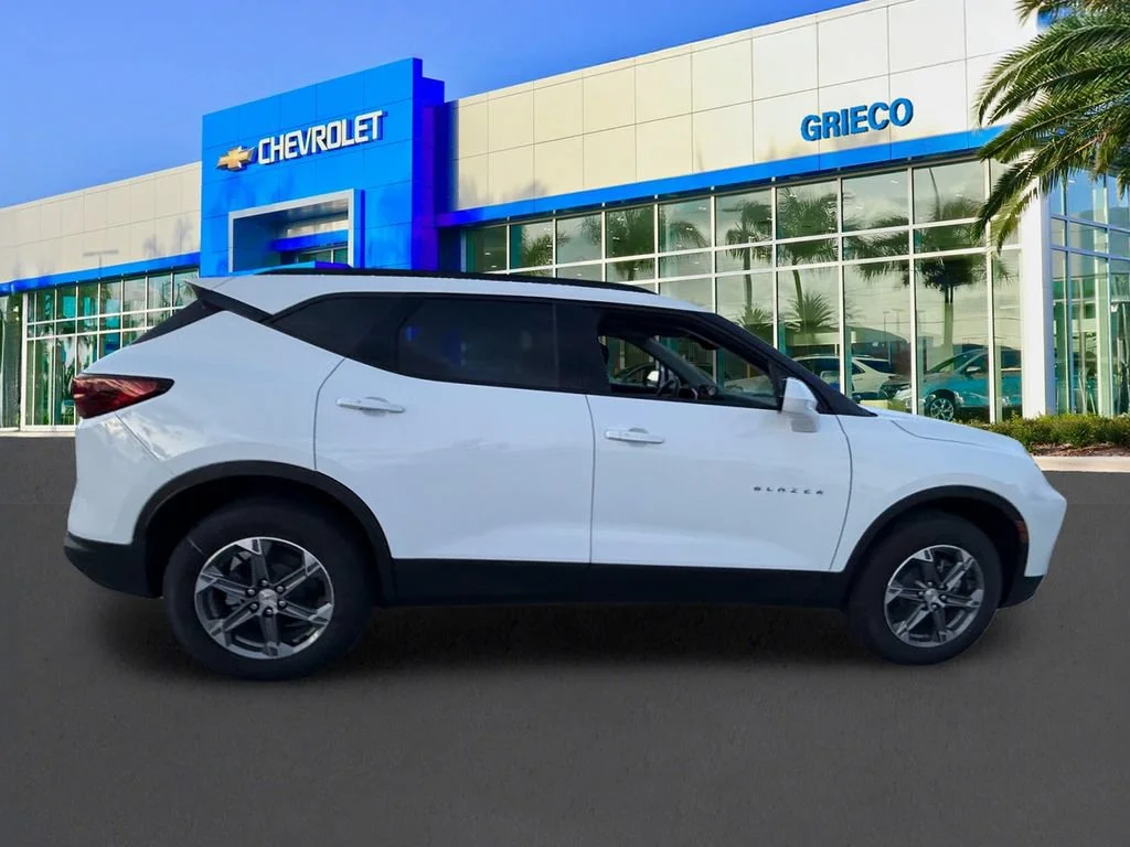 New 2026 Summit White Chevrolet 2LT image 8