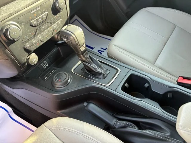 Used 2022 Red Ford Lariat image 25